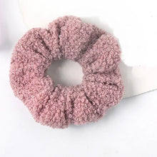 Cargar imagen en el visor de la galería, Teddy Scrunchie